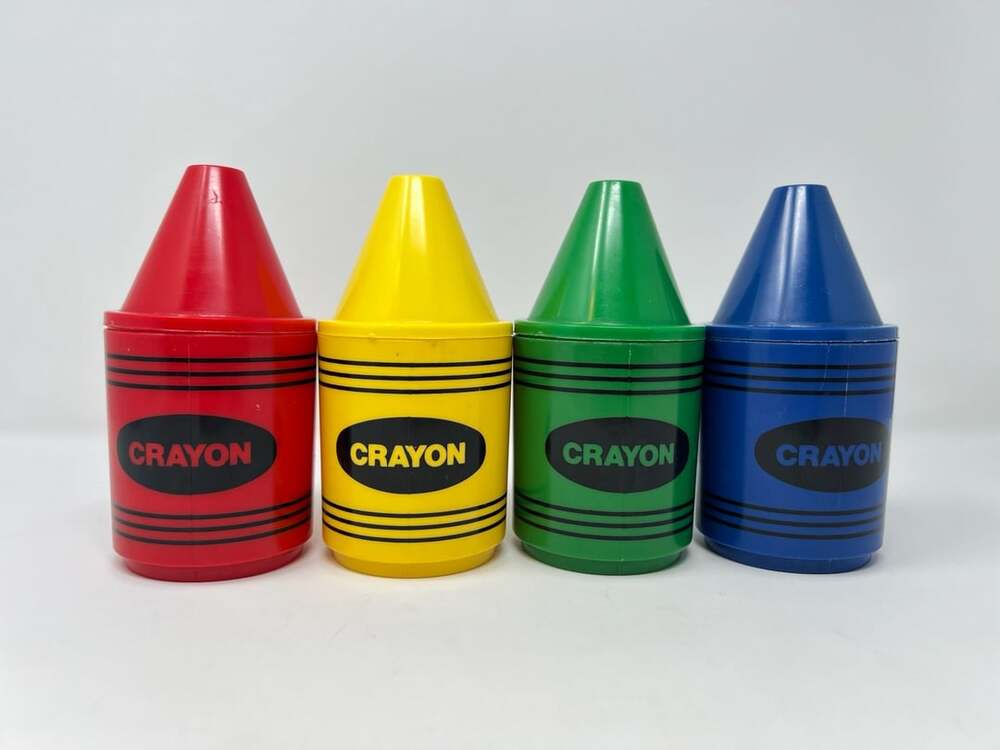 Vintage Crayola Crayon Drinking Cups Complete Set of 4 Red Yellow Green Blue Ret